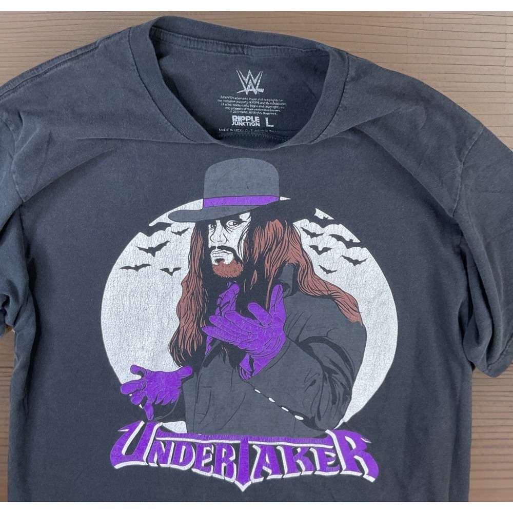 WWE Undertaker T Shirt Mens Sz L Ripple Junction Graphic Tee Wrestling Crewneck